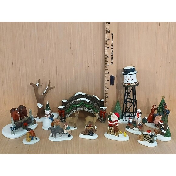 Christmas Town Houses and Figurines Set of 21 Pieces Holiday Winter Decorations - Picture 10 of 16